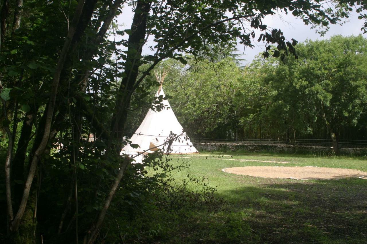 Tipi Au Logis De L'Espoir Jauldes Exterior photo